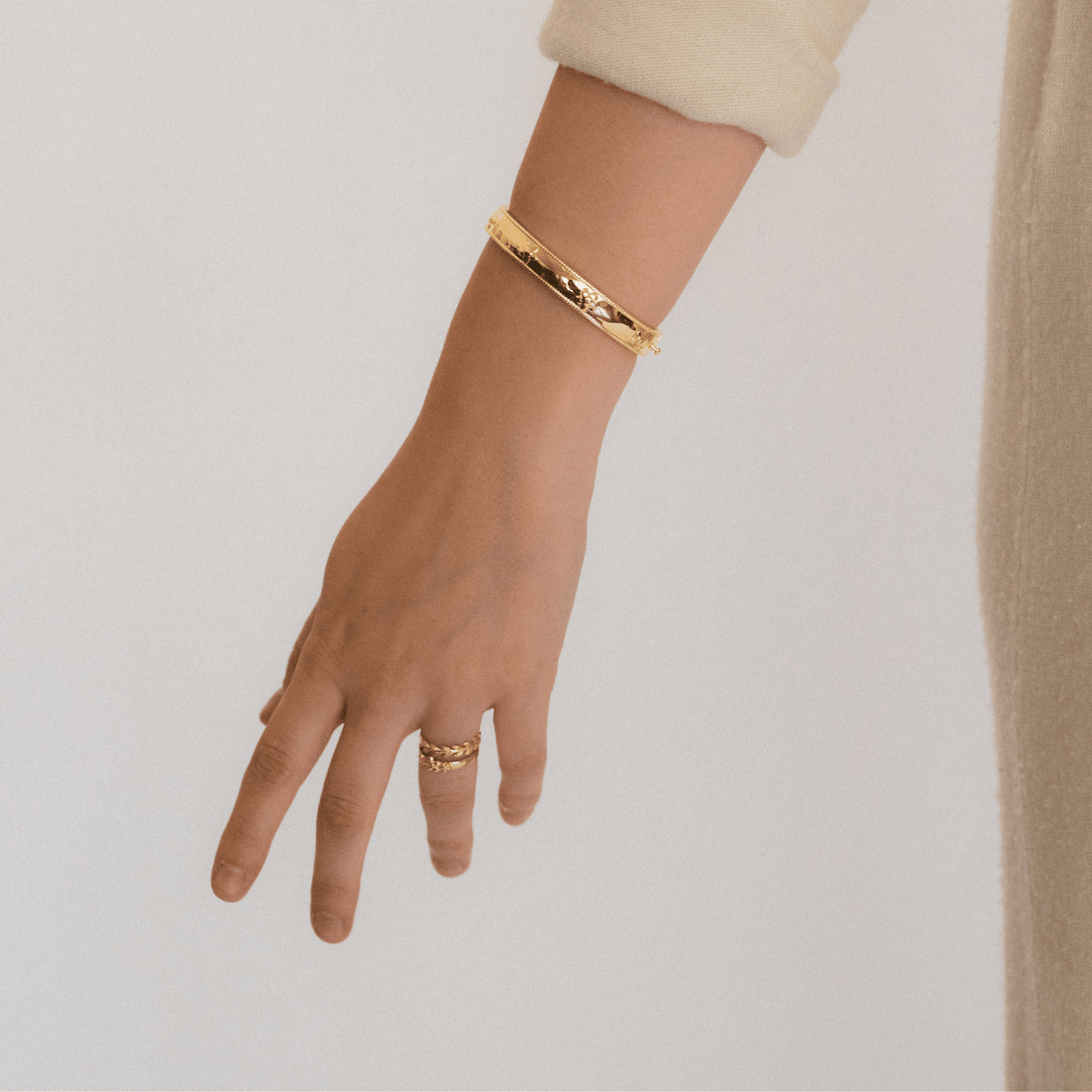 Rose bangle