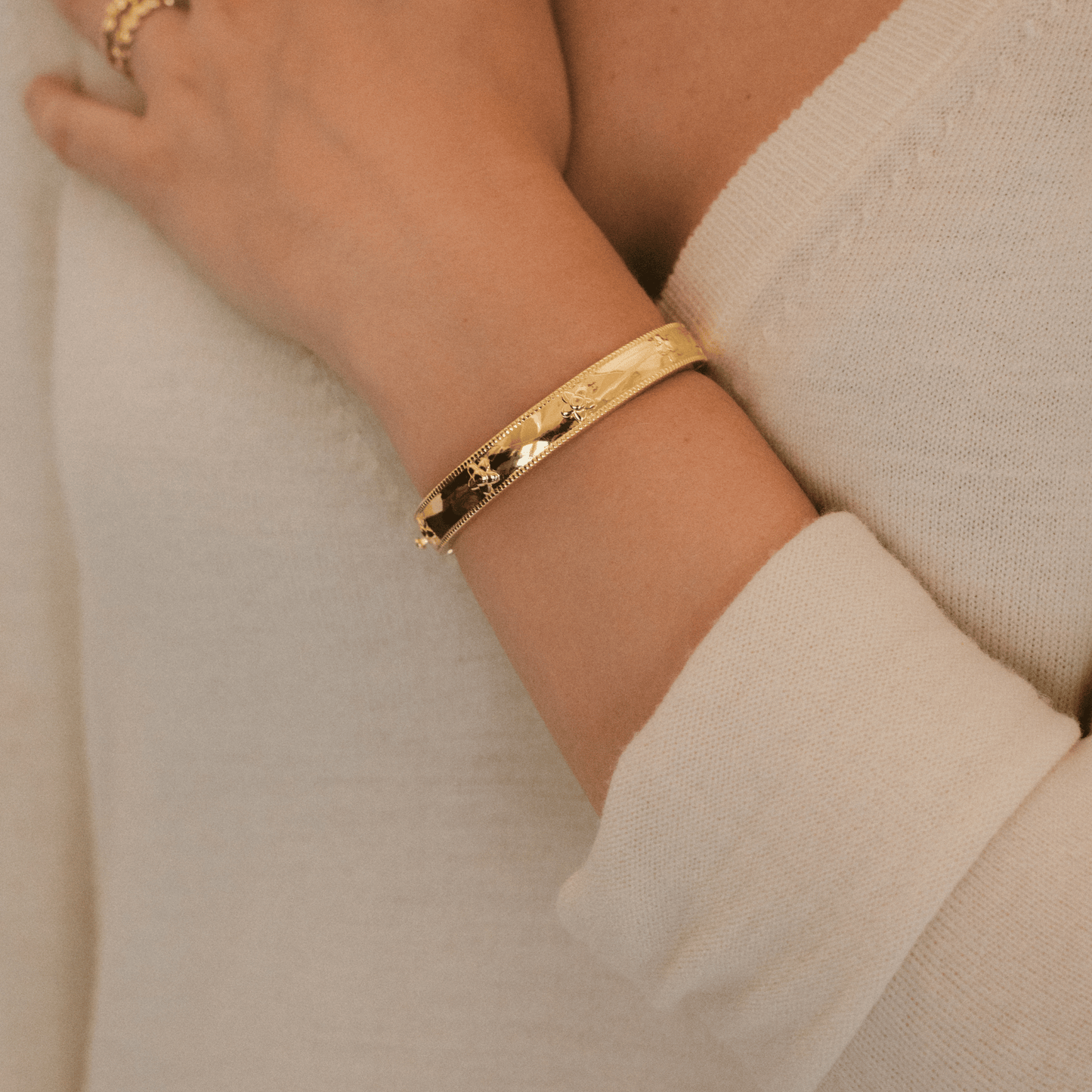 Rose bangle