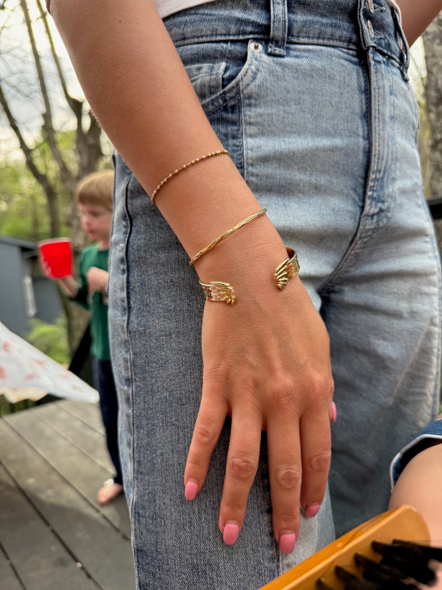 Wing cuff